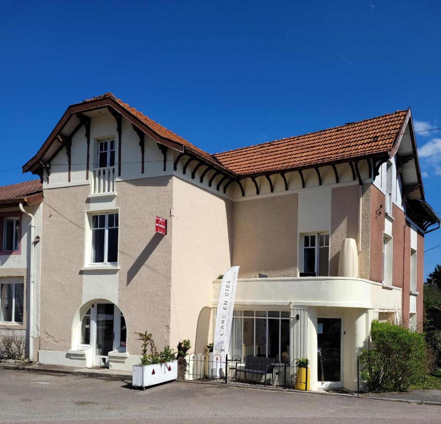 L'Arc En Ciel Bed & Breakfast Bleurville ภายนอก รูปภาพ